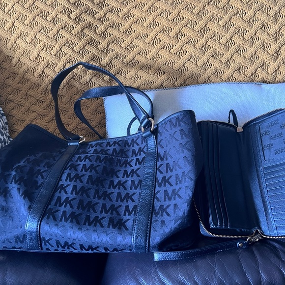 Michael Kors Handbag and Wallet - Picture 4 of 4